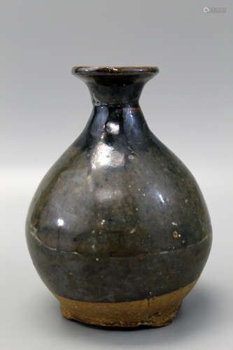 Chinese black glaze pottery vase.