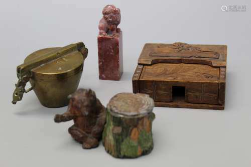 Group of decorative items.