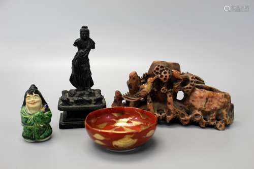 Group of Chinese and Japanese decorative items.