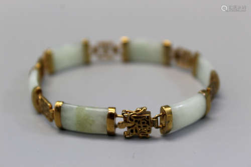 A Chinese jade and sliver bracelet.