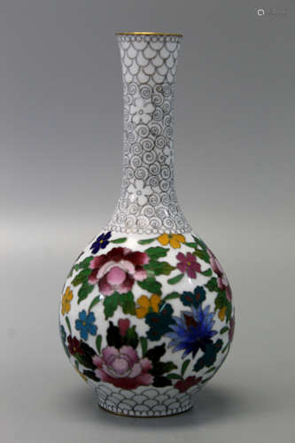 A Chinese cloisonne vase