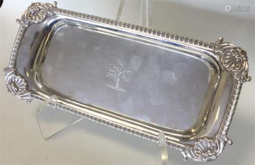 A good Georgian silver snuffer tray with shell dec