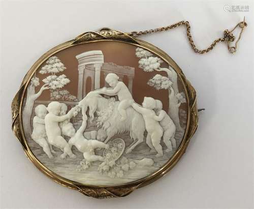 A good quality finely carved shell cameo of childr