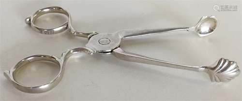 A pair of Georgian-style silver sugar scissors wit