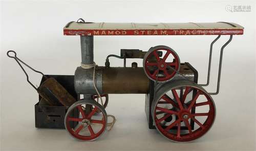 An old Mamod Steam Tractor. Est. £40 - £60.