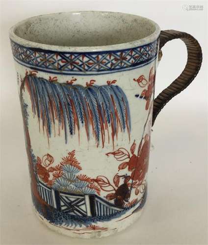 An 18th Century English porcelain cylindrical tank