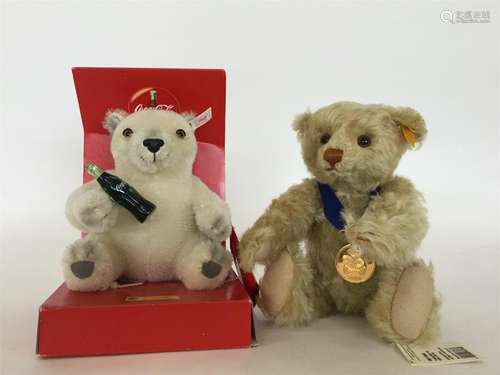 STEIFF: Two Steiff bears to include: 