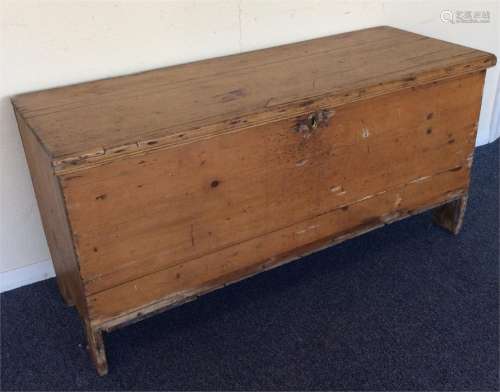 An old pine hinged top North Country trunk. Est. £