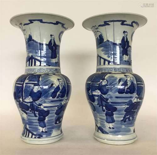 A pair of large Chinese blue and white vases of ba