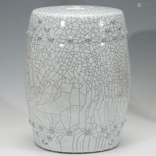 CHINESE CRACKLE GLAZED PORCELAIN GARDEN STOOL