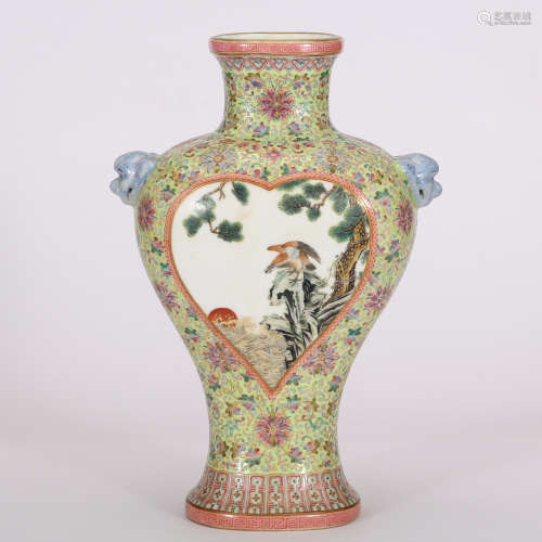 CHINESE FAMILLE ROSE PORCELAIN VASE