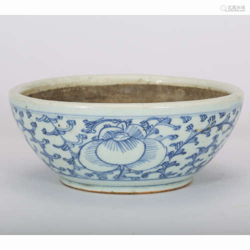 CHINESE BLUE AND WHITE PORCELAIN PLANTER'S POT