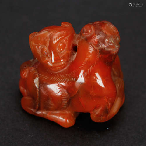 CHINESE RED AGATE CARVED CATS