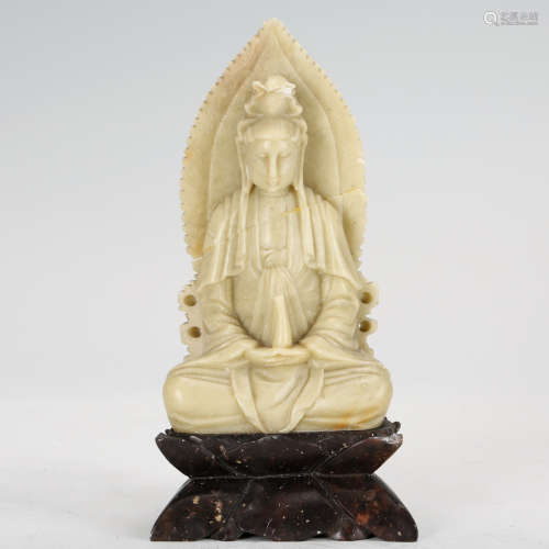 CHINESE SOAPSTONE CARVED SEATED GUANYIN