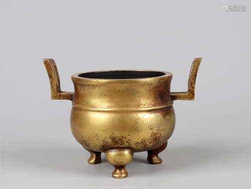 CHINESE GILT BRONZE TRIPLE FEET ROUND CENSER