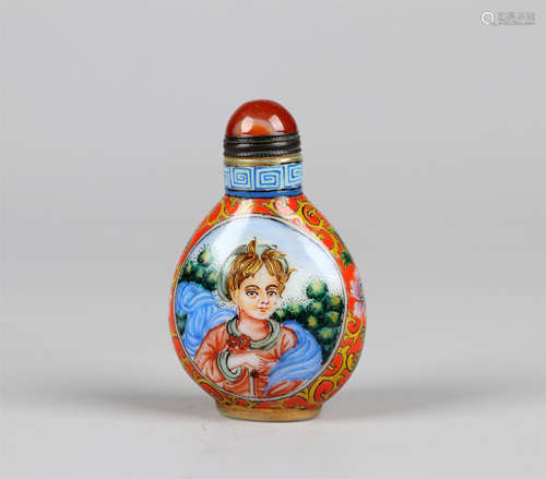 CHINESE PEKING GLASS FIGURE SNUFF BOTTLE