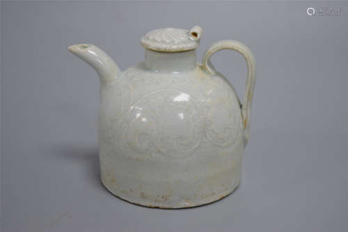 CHINESE PORCELAIN WHITE GLAZE WATER DROPER SONG DYNASTY