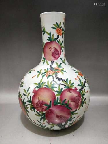 A FAMILLE ROSE 'POMEGRANATE' BOTTLE VASE