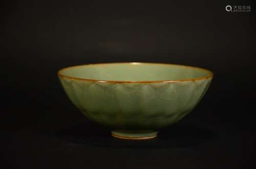 A LONGQUAN YAO PETAL FORM BOWL