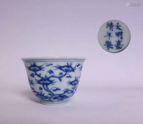 A BLUE AND WHITE CUP, JIANGJING MARK