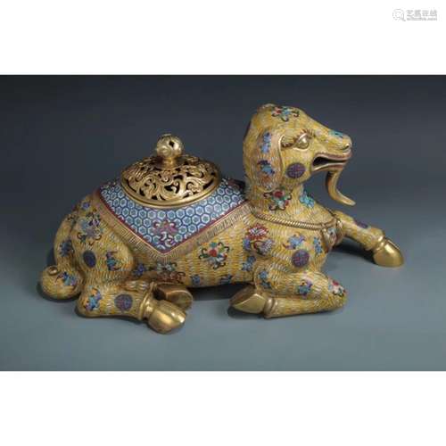 A CLOISONNE ENAMEL FIGURE OF GOAT