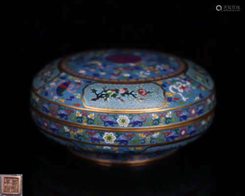 A CLOISONNE COVER BOX WITH MARK