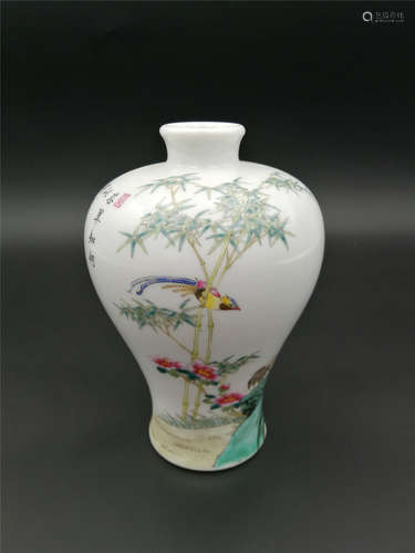 Mei Vase, Yongzheng Style