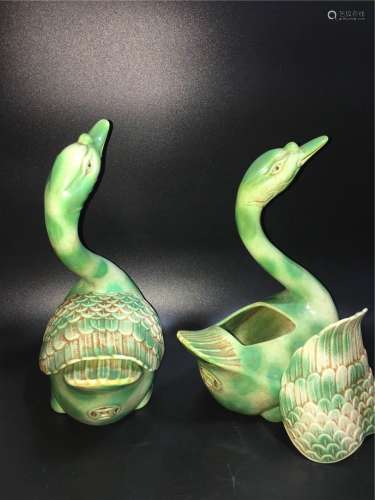 A Pair Of Jade Glaze Swan-shaped Aroma Boxes