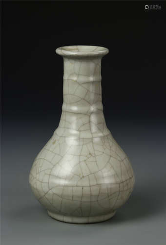 Chinese Geyao Vase