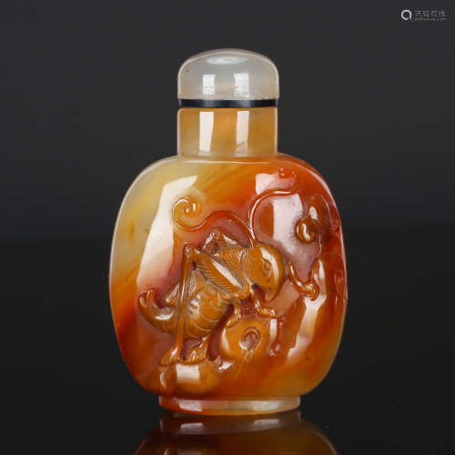 CHINESE AGATE SNUFF BOTTLE