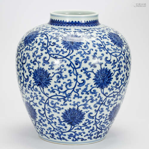 CHINESE BLUE AND WHITE FOLIAGE JAR