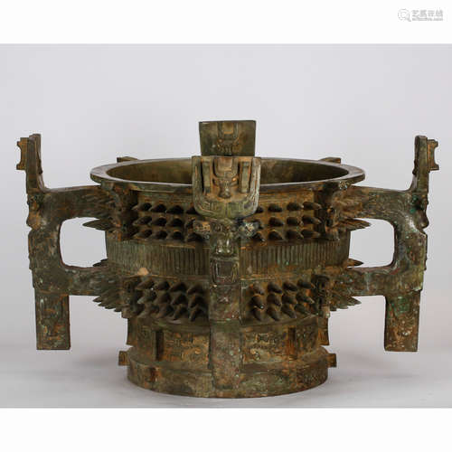 CHINESE BRONZE VESSEL