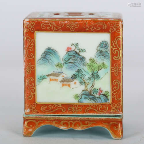 CHINESE FAMILLE ROSE PORCELAIN BOX