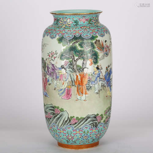 CHINESE FAMILLE ROSE PORCELAIN VASE