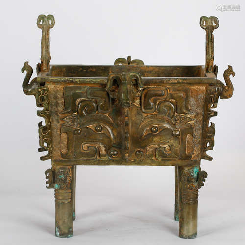 CHINESE BRONZE VESSEL