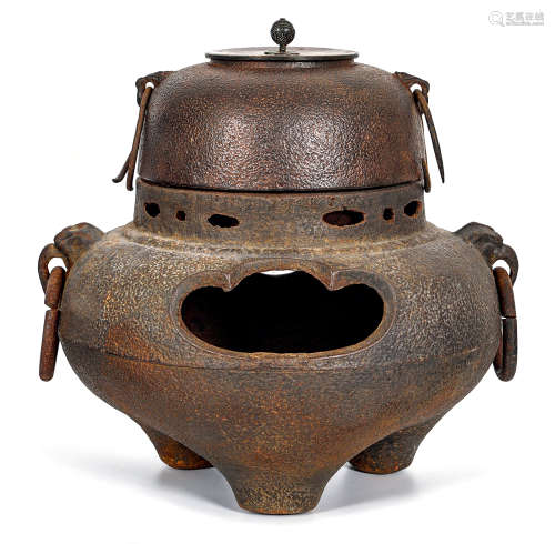 20世纪初 日本铁壶及炉 （一套）