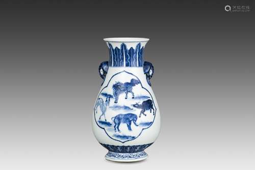 A BLUE AND WHITE PEAR-SHAPED VASE