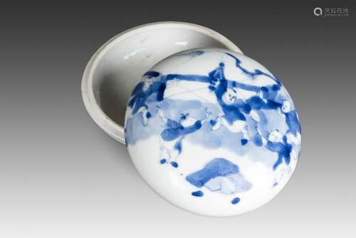 A BLUE AND WHITE INK BOX AND COVER, QING DYNASTY, KANGXI PERIOD