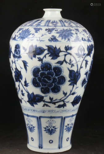 A BLUE AND WHITE FLORAL PATTERN MEI VASE