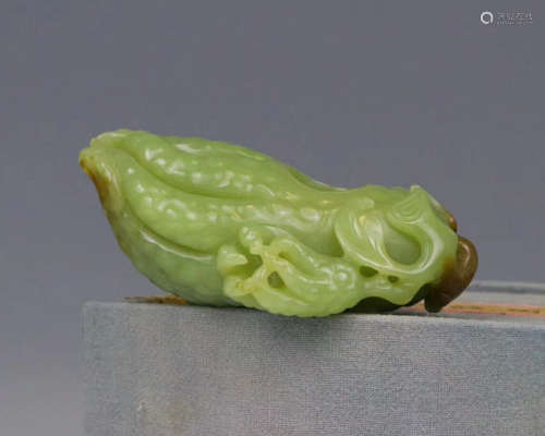 A HETIAN JADE HAND SHAPED PEN WASHER