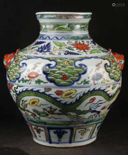 A RED AND GREEN DRAGON PATTERN JAR