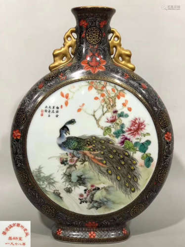 A FAMILLE-ROSE PEACOCK PATTERN MOON-FLASK VASE