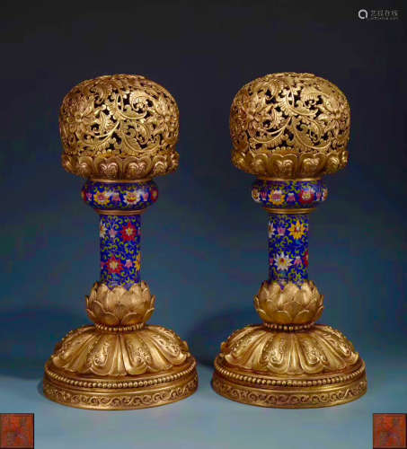 A PAIR OF CLOISONNE FALANGCAI HAT HOLDERS