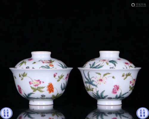 PAIR OF FAMILLE-ROSE FLORAL PATTERN TEACUPS