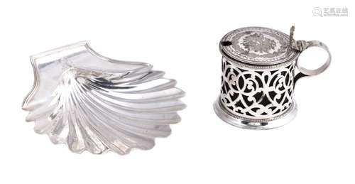 A George III silver shell shape butter dish by William Stroud, London 1797, the lifting area with