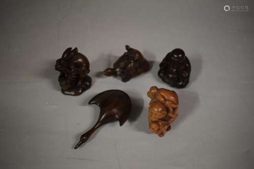 CHINE JAPON XXème siècle Lot de 5 netsuke en bois...