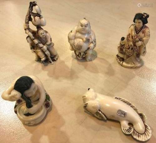 Lot de 5 Netsuke polychromes dans le goût du Japon...