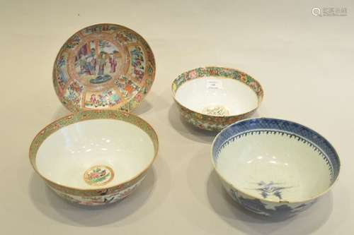 Ensemble de jattes en porcelaine de Canton à décor...