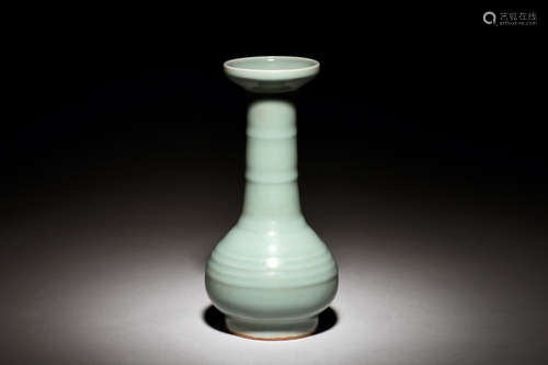 LONGQUAN WARE BOTTLE VASE