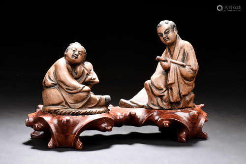 YIXING ZISHA CARVED 'SCHOLARS' FIGURE